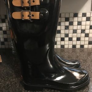 Chooka rain boots black size 8